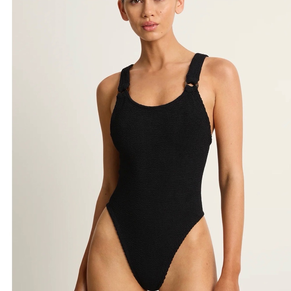 Hunza G Black Textured Scoop One-Piece Swimsuit NWT